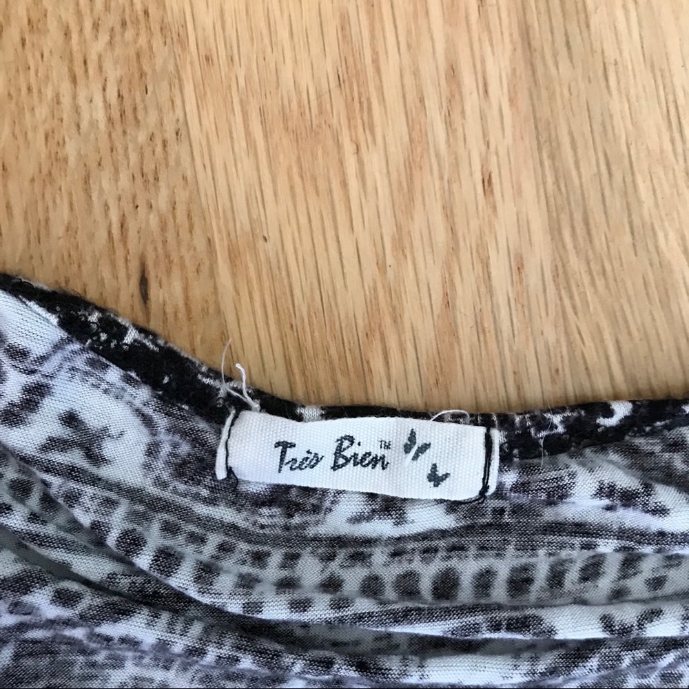 ✨ PRINTED CAMISOLE ✨ - Picture 2 of 2